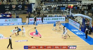 1791641307539075954.gif 受伤.gif